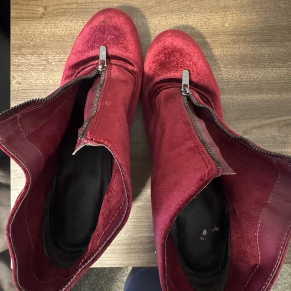 Red Velvet Ankle Boots - Picture 5 of 6